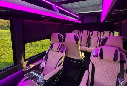 CR Minibus (Cream Interior)